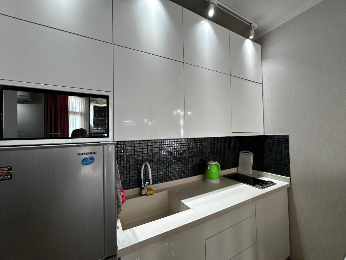 Black Sea Apartament Batumi Exterior foto