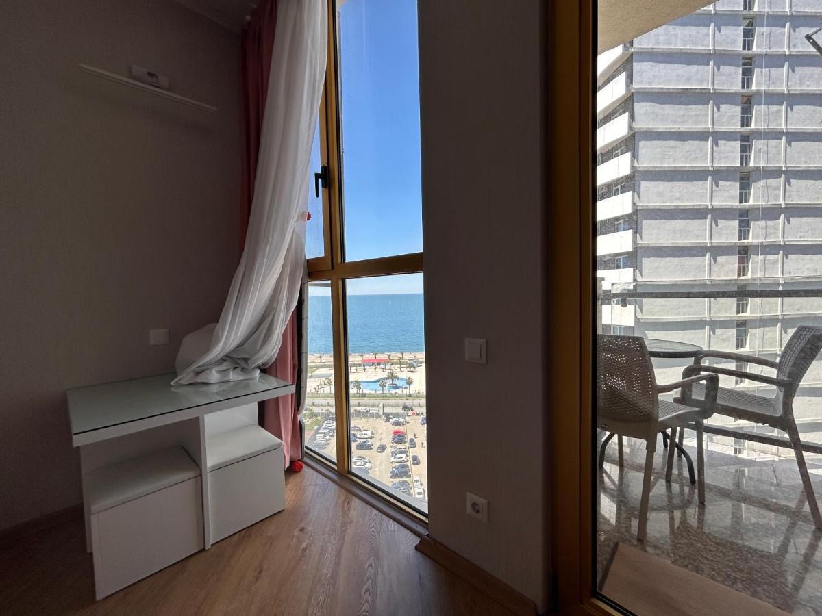 Black Sea Apartament Batumi Exterior foto